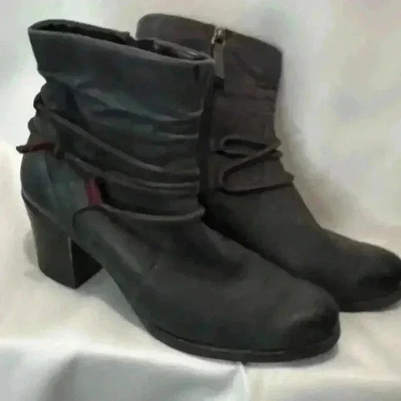 Tamaris Blue Leather Boots size 8.5m - Picture 1 of 6